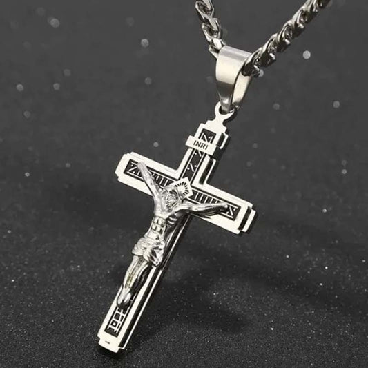 ✝️ SCONTO DEL 50%! ⏰ Collana con ciondolo a forma di croce, delicata e dall'eleganza senza tempo – Finiture impeccabili, acciaio inossidabile e lucentezza discreta – perfetta per l'uso quotidiano o come regalo speciale 💛