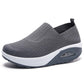 👟 50% RABATT! 💨 Luftkuddade slip-on promenadskor i mesh – Andningsbara & stötdämpande – Perfekta för vardagspromenader, resor eller långa stående arbetsdagar – lätta och bekväma 🌿