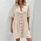 Vestito Midi a Maniche Corte con Colletto Camicia e Bottoni