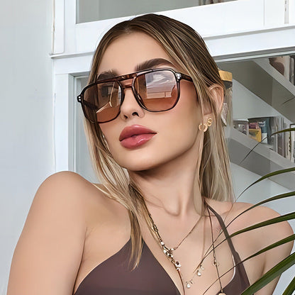 🕶️ 50% DI SCONTO! ☀️ Occhiali da Sole Unisex con Protezione UV – Design moderno, leggeri & protezione ottimale – Perfetti per l'estate, la spiaggia e il quotidiano 🌊