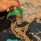 🌍Diario di viaggio con mappa del mondo da grattare | Gratta per registrare le tue impronte di viaggio, elegante decorazione murale e regalo perfetto per gli amanti dei viaggi !